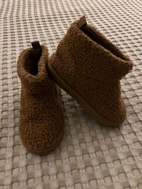 BearPaw Kids Brown Sherpa Booties